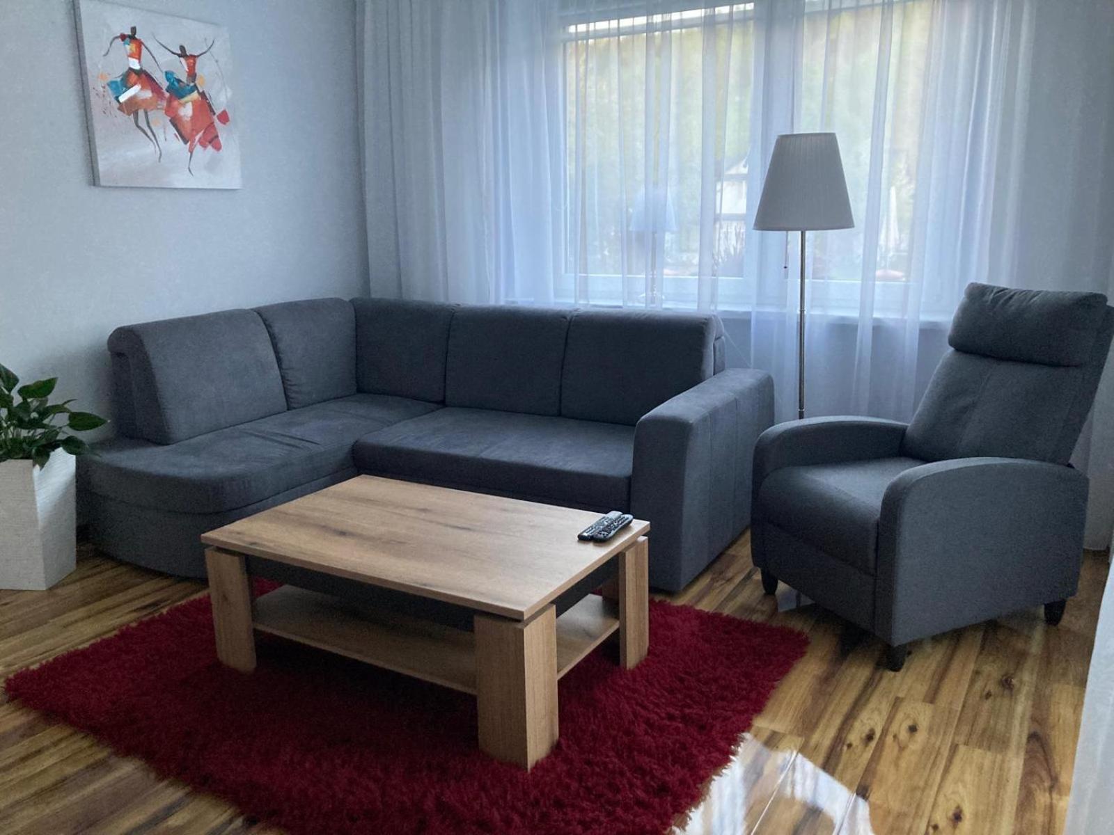 Przy Kolejce Na Skrzyczne 100 Metrow Do Kolejki Mysliwska 98 Szczyrk